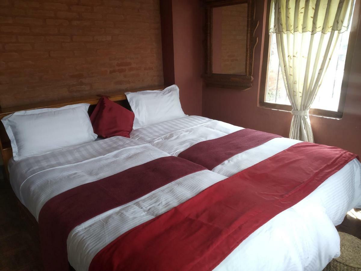 Golden Gate Guest House Бактапур Екстериор снимка